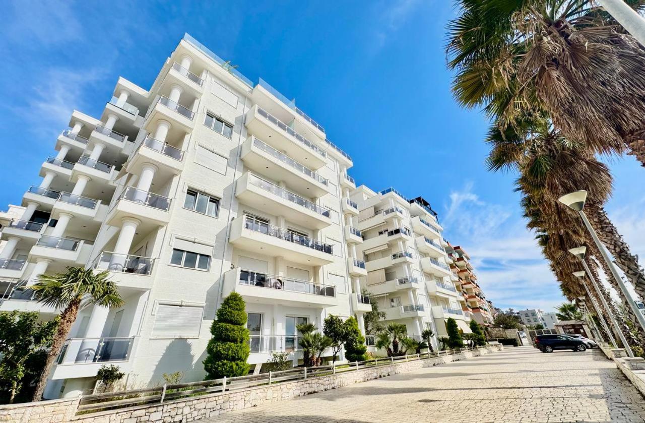 White Sea View Residence Sarandë 외부 사진