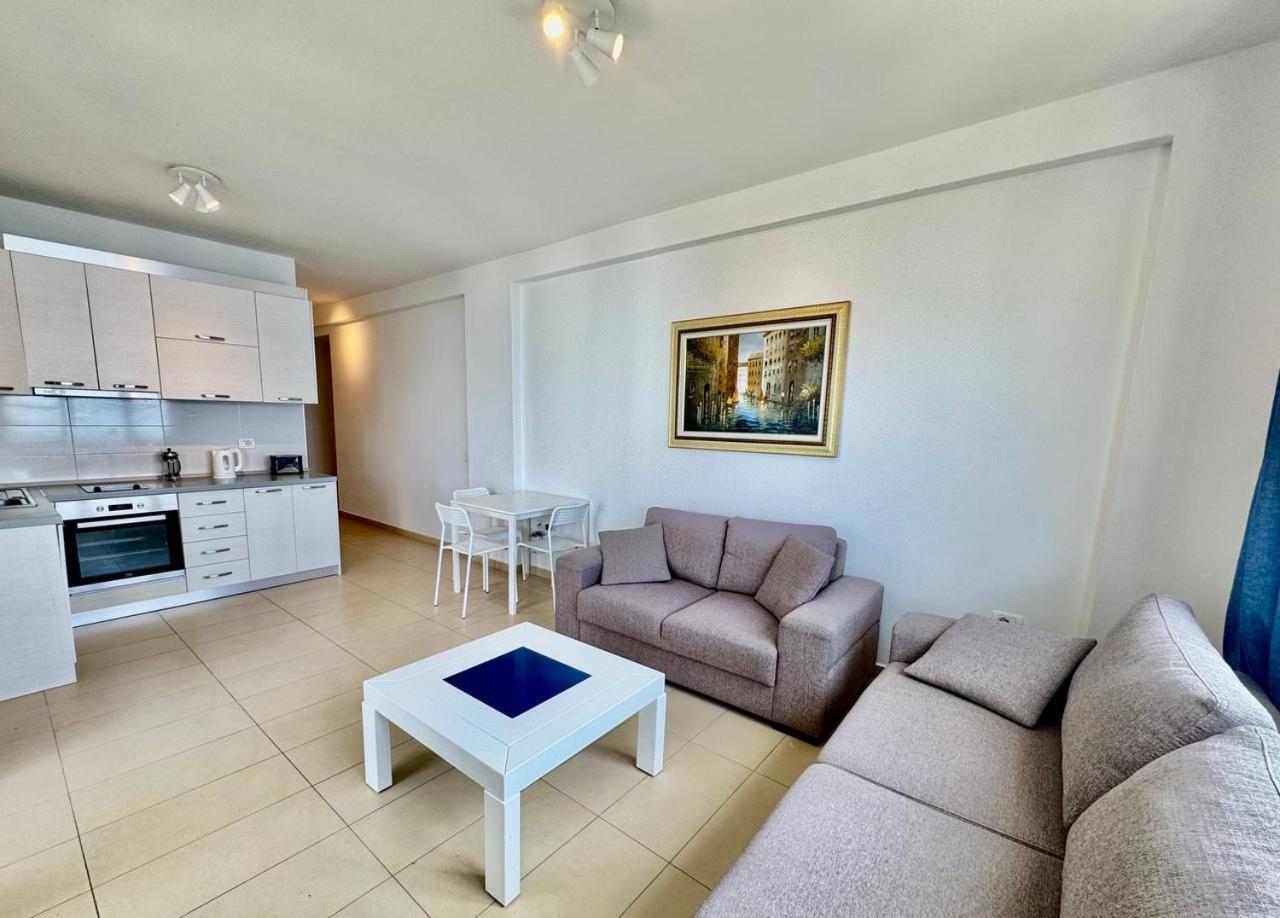 White Sea View Residence Sarandë 외부 사진