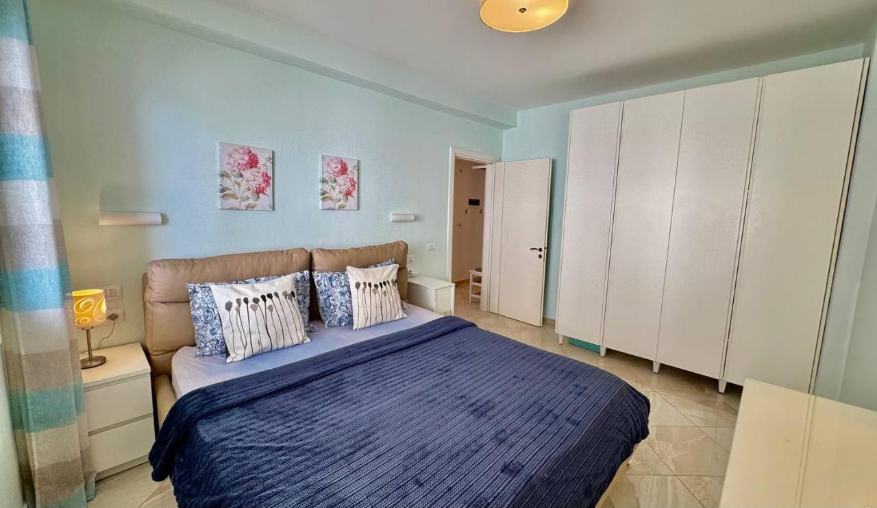 White Sea View Residence Sarandë 외부 사진